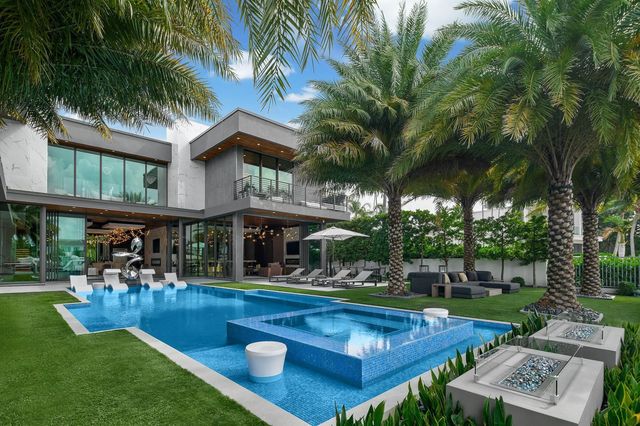 671 Middle River Drive, Fort Lauderdale, FL 33304