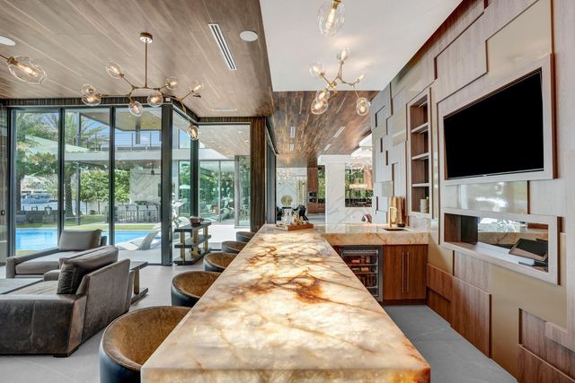 671 Middle River Drive, Fort Lauderdale, FL 33304