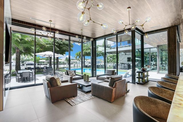 671 Middle River Drive, Fort Lauderdale, FL 33304