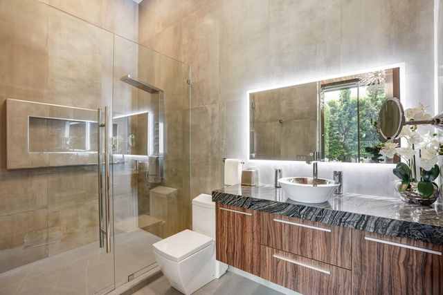 671 Middle River Drive, Fort Lauderdale, FL 33304