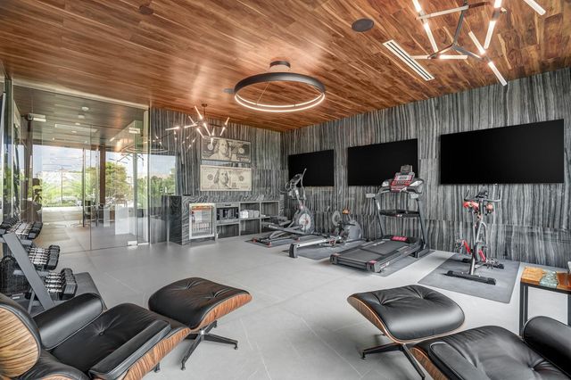 671 Middle River Drive, Fort Lauderdale, FL 33304