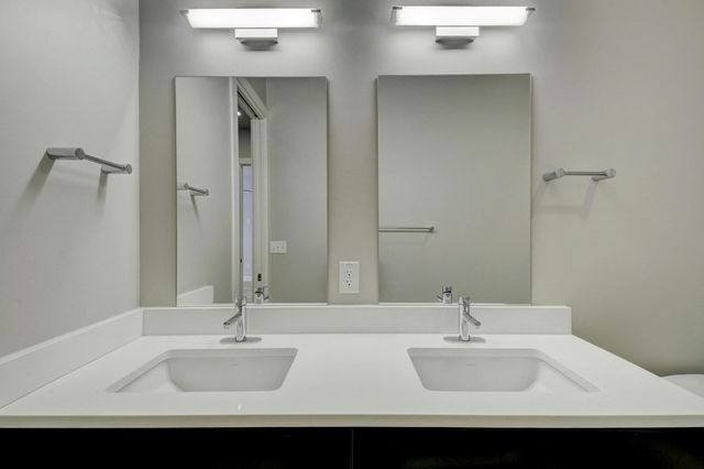2314 Enfield RD 202, Austin, TX 78703