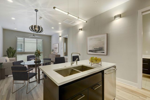 2314 Enfield RD 202, Austin, TX 78703