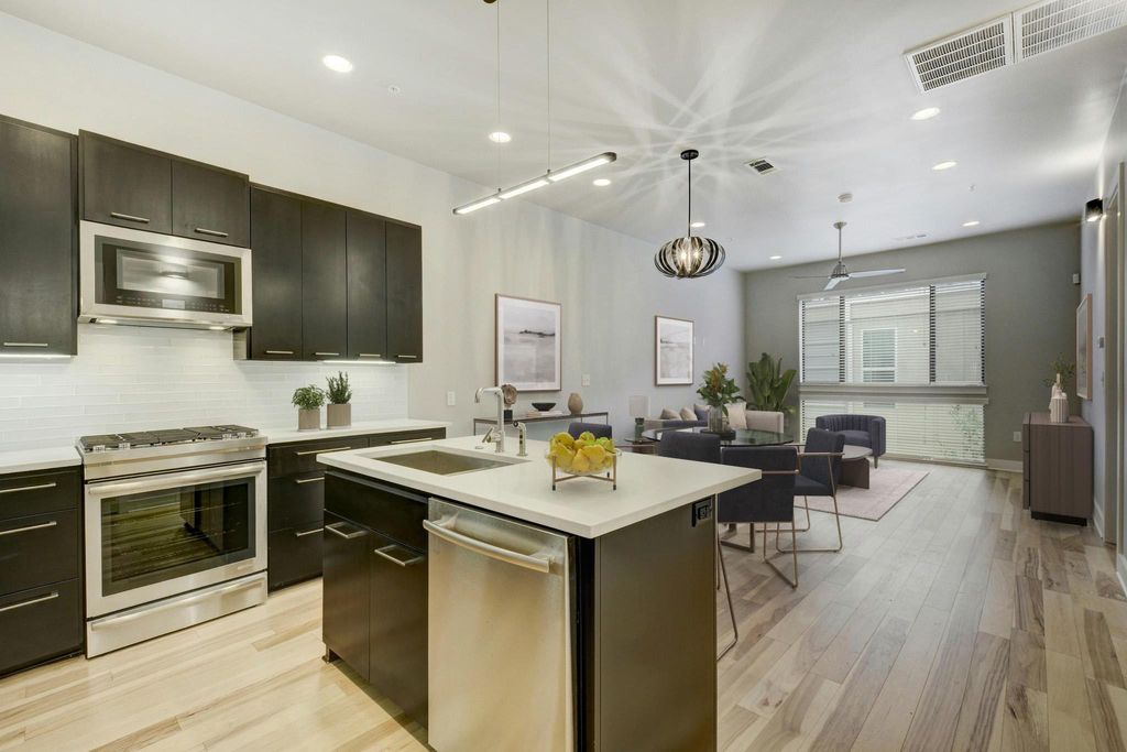 2314 Enfield RD 202, Austin, TX 78703