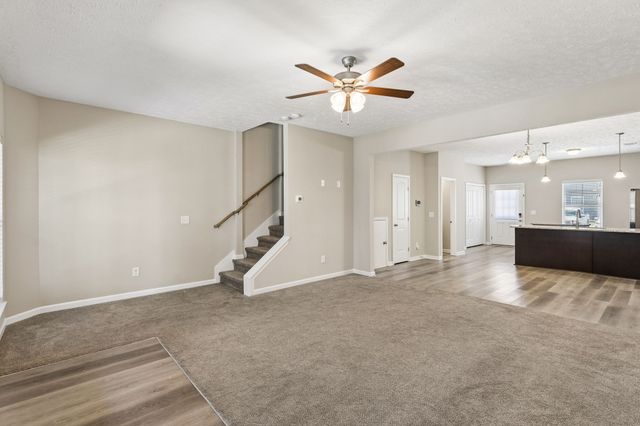 410 Rick McCormick Dr, La Vergne, TN 37086
