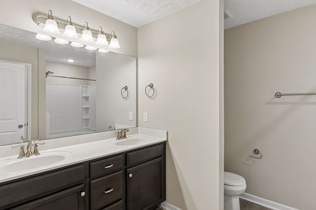410 Rick McCormick Dr, La Vergne, TN 37086
