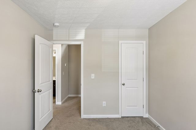 410 Rick McCormick Dr, La Vergne, TN 37086