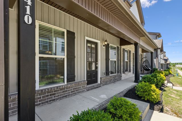 410 Rick McCormick Dr, La Vergne, TN 37086