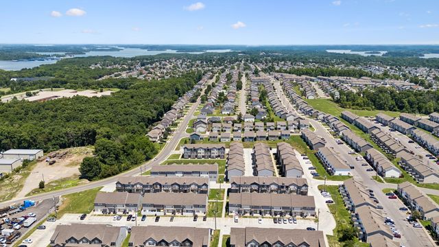 410 Rick McCormick Dr, La Vergne, TN 37086