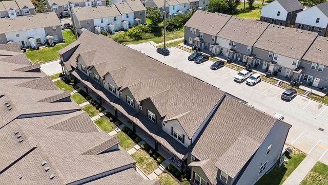 410 Rick McCormick Dr, La Vergne, TN 37086
