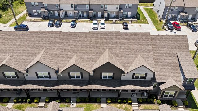 410 Rick McCormick Dr, La Vergne, TN 37086
