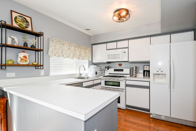 2092 Muirfield Circle, Elgin, IL 60123