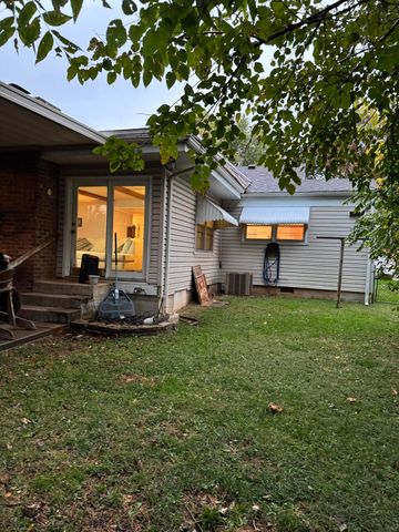 308 E Lindberg Street, Springfield, MO 65807