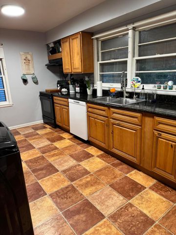 308 E Lindberg Street, Springfield, MO 65807