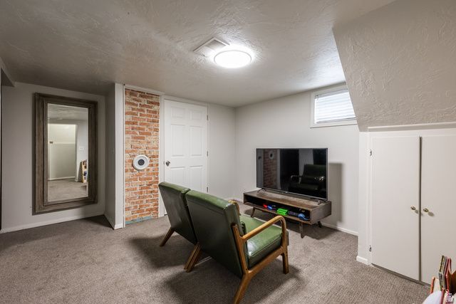 658 E LOCUST ST, Sandy, UT 84070