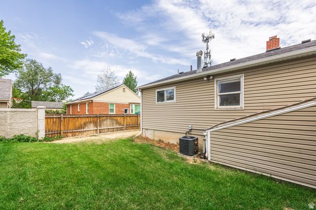 658 E LOCUST ST, Sandy, UT 84070