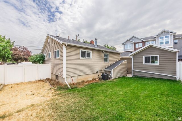 658 E LOCUST ST, Sandy, UT 84070