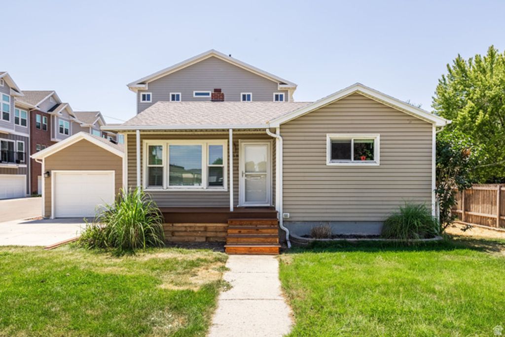 658 E LOCUST ST, Sandy, UT 84070