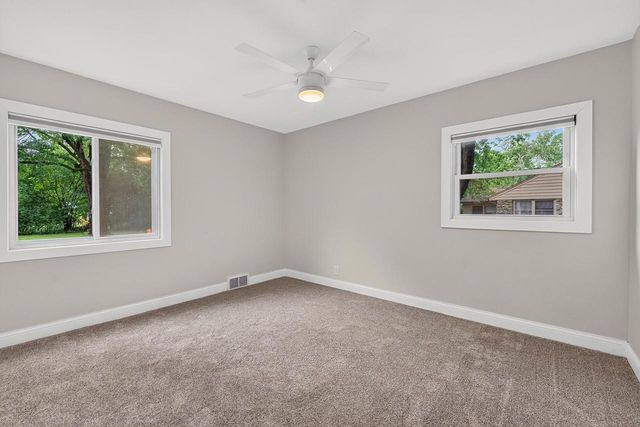7125 N Longacre ROAD, Fox Point, WI 53217