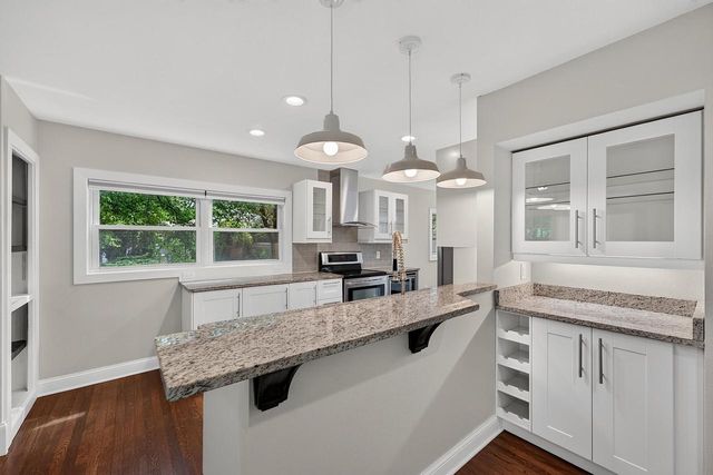 7125 N Longacre ROAD, Fox Point, WI 53217