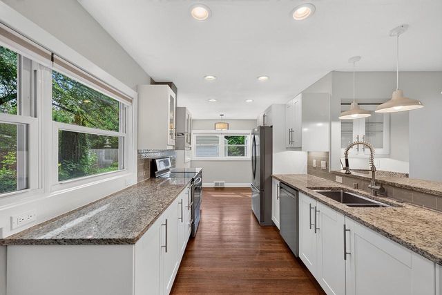 7125 N Longacre ROAD, Fox Point, WI 53217
