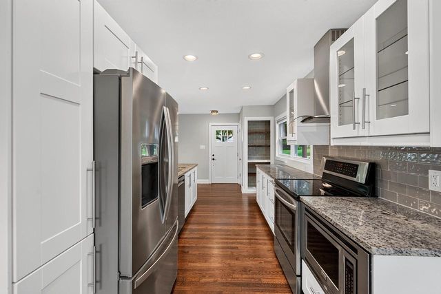 7125 N Longacre ROAD, Fox Point, WI 53217