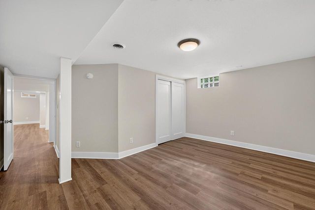 7125 N Longacre ROAD, Fox Point, WI 53217