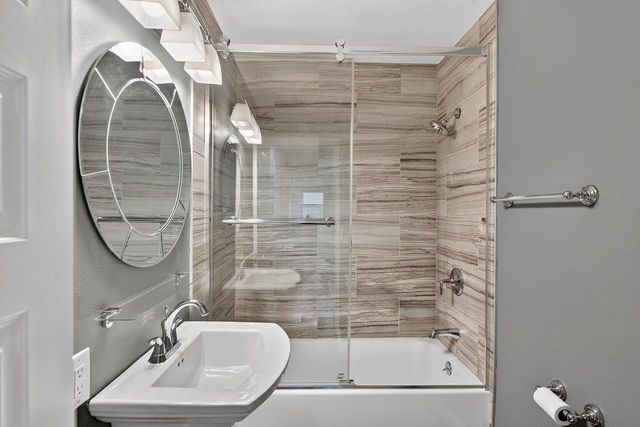 7125 N Longacre ROAD, Fox Point, WI 53217