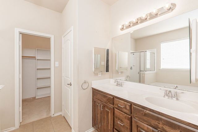 6811 Gamecock Court, Greenville, TX 75402