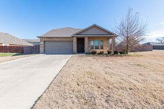 6811 Gamecock Court, Greenville, TX 75402