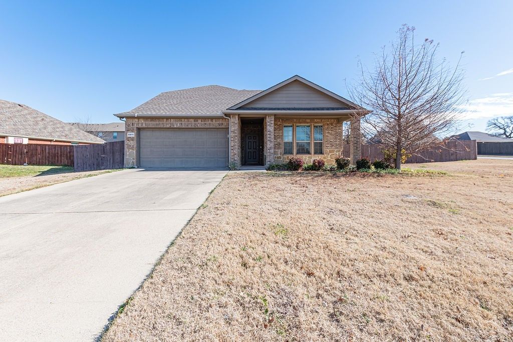 6811 Gamecock Court, Greenville, TX 75402