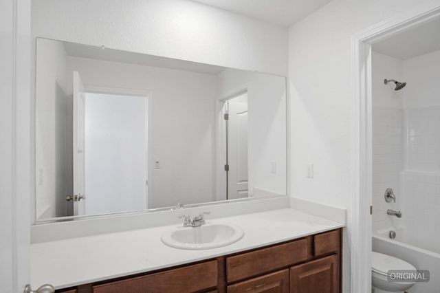 654 Flagstone Dr, Stockton, CA 95206