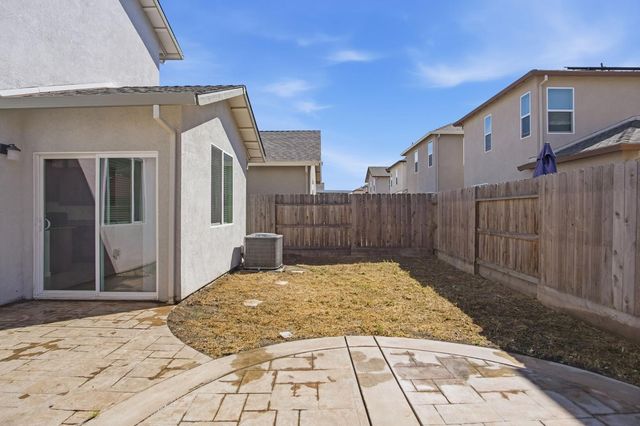 654 Flagstone Dr, Stockton, CA 95206