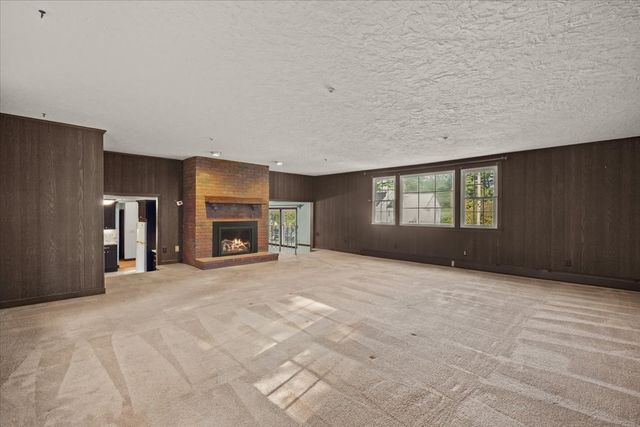 35 Bullard St, Walpole, MA 02081