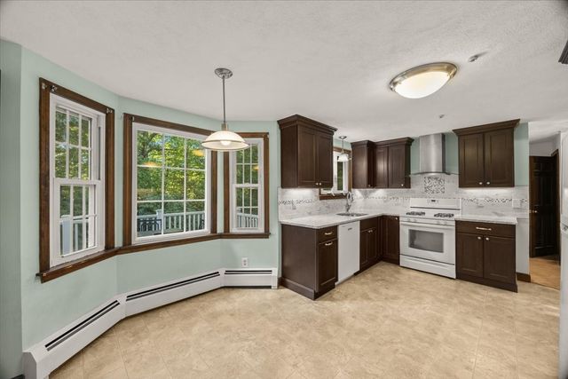 35 Bullard St, Walpole, MA 02081