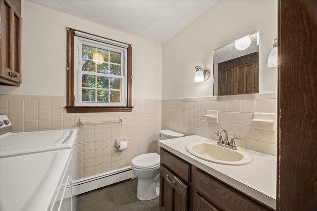35 Bullard St, Walpole, MA 02081