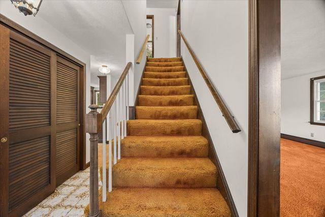35 Bullard St, Walpole, MA 02081