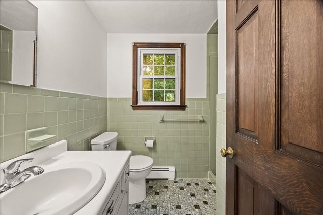 35 Bullard St, Walpole, MA 02081