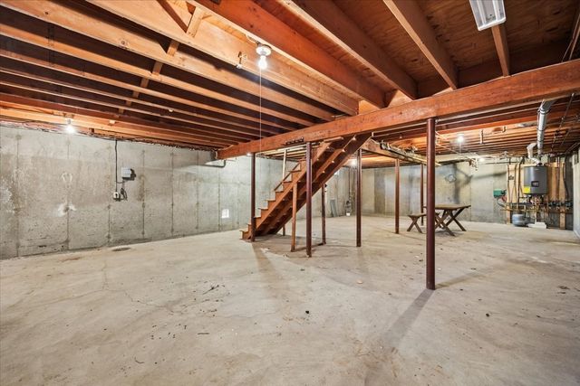 35 Bullard St, Walpole, MA 02081