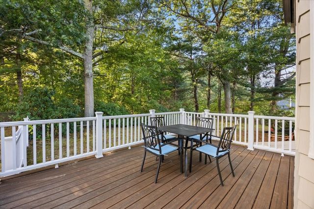 35 Bullard St, Walpole, MA 02081