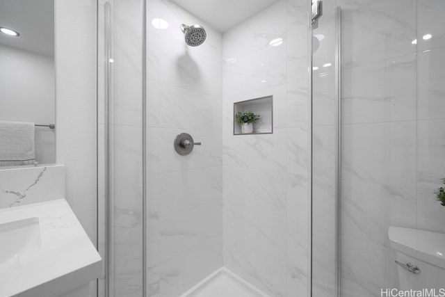 94-099 Waipahu Street A306, Waipahu, HI 96797