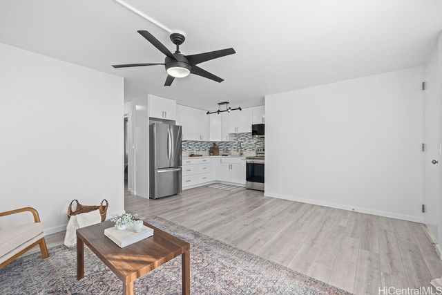 94-099 Waipahu Street A306, Waipahu, HI 96797