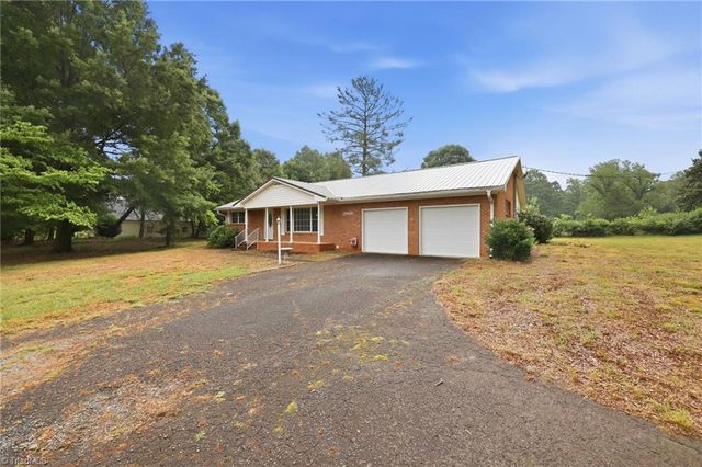 2969 Avalee Street, Walkertown, NC 27051