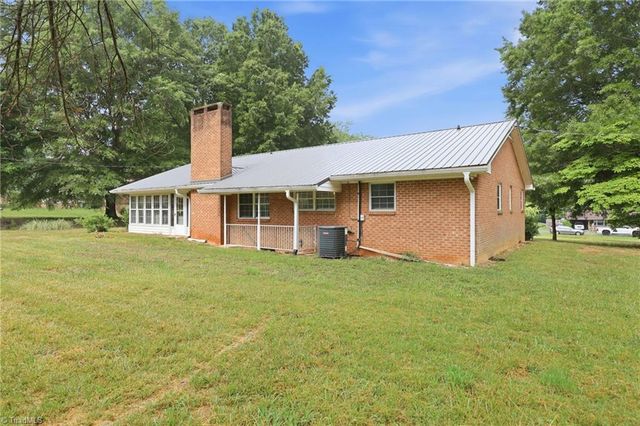 2969 Avalee Street, Walkertown, NC 27051