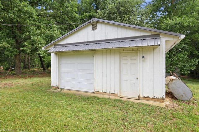 2969 Avalee Street, Walkertown, NC 27051
