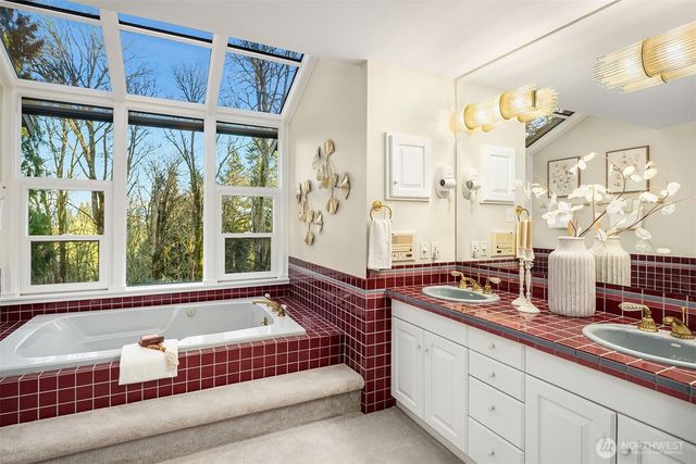 4764 155th Place SE, Bellevue, WA 98006