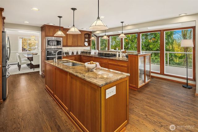 4764 155th Place SE, Bellevue, WA 98006