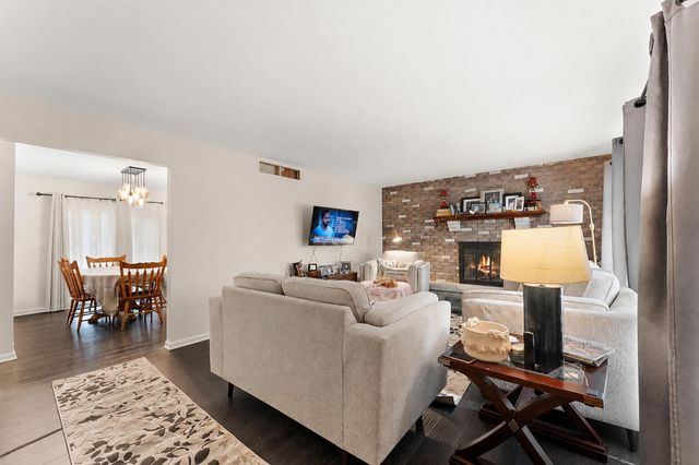 7901 Catalpa Street, Dyer, IN 46311