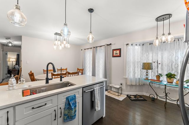 7901 Catalpa Street, Dyer, IN 46311