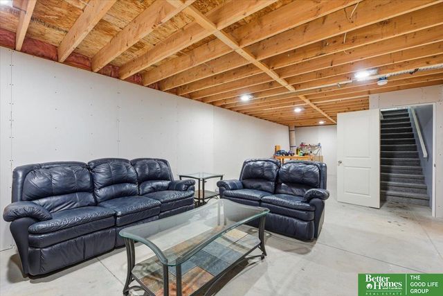 7901 S 24th Street, Bellevue, NE 68147